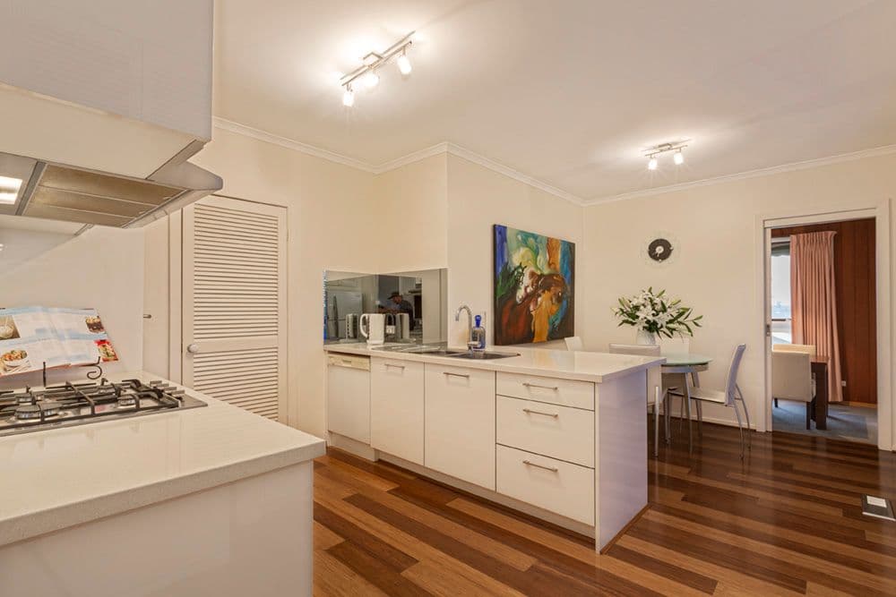 6 McKenzie Street, Doncaster East VIC 3109, Doncaster East - Thumbnail 5