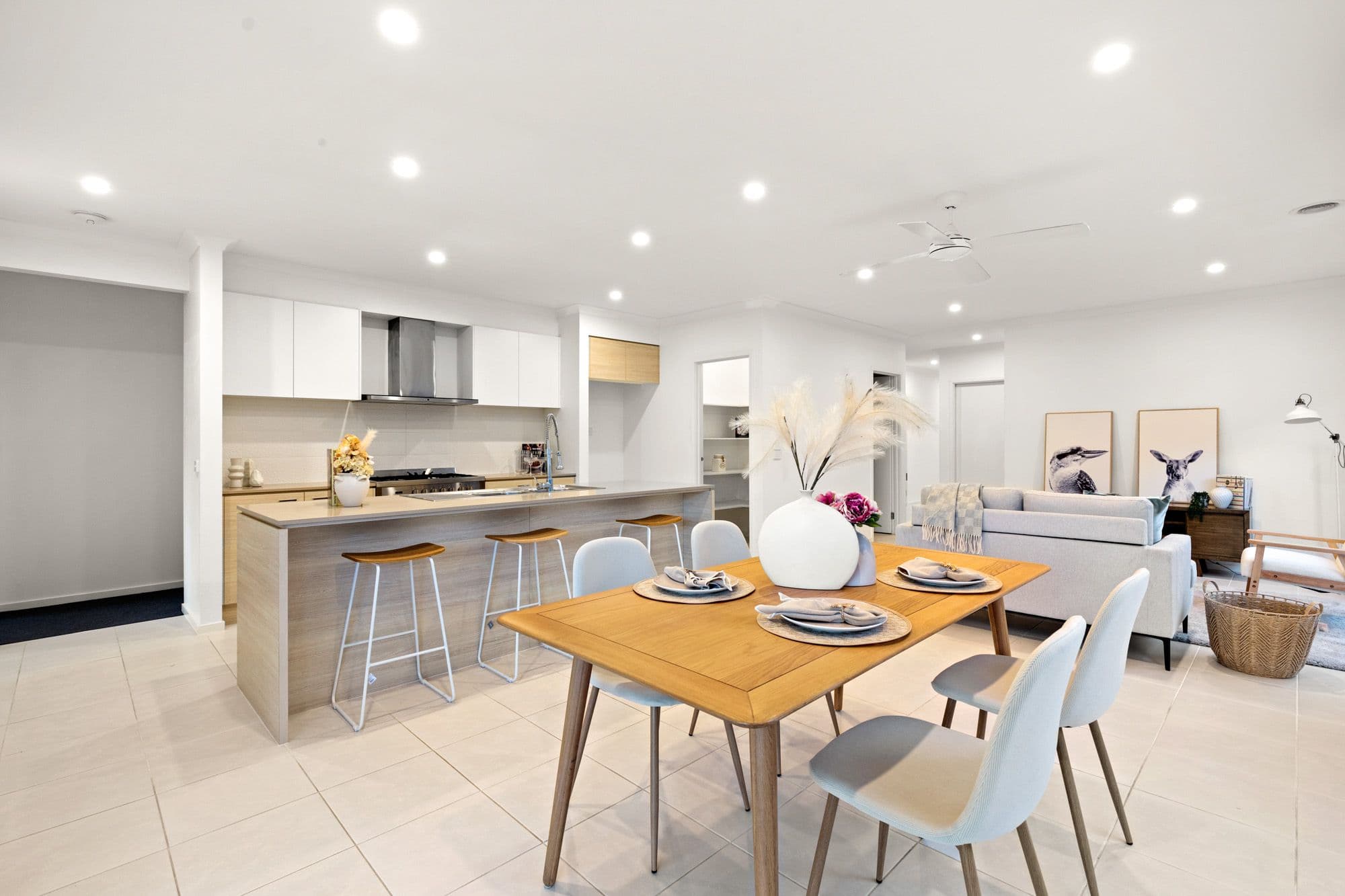 10 Arthurdale Crescent, Werribee VIC 3030, Werribee - Thumbnail 4