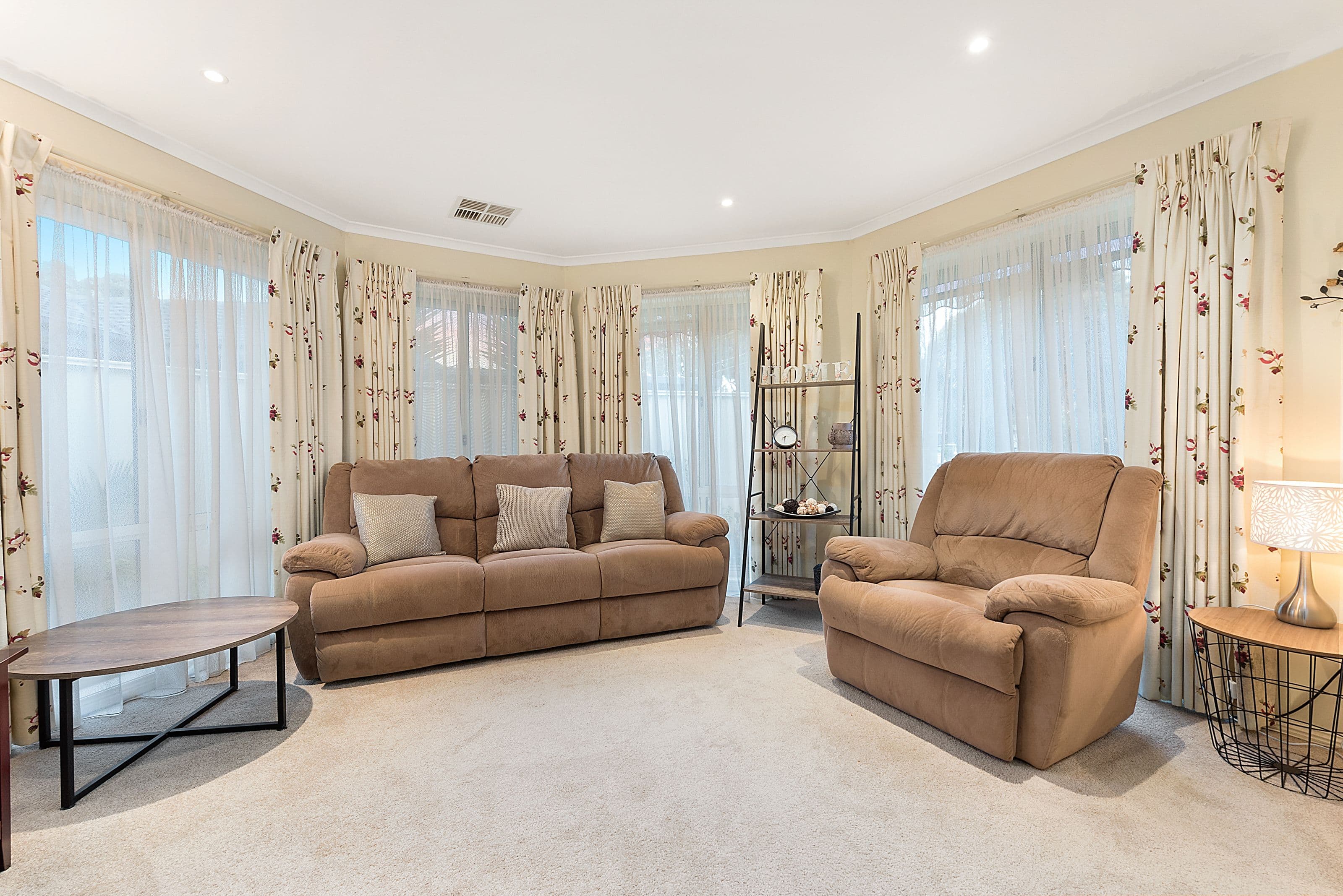 30 JOANNE Avenue, Chirnside Park VIC 3116, Chirnside Park - Thumbnail 2