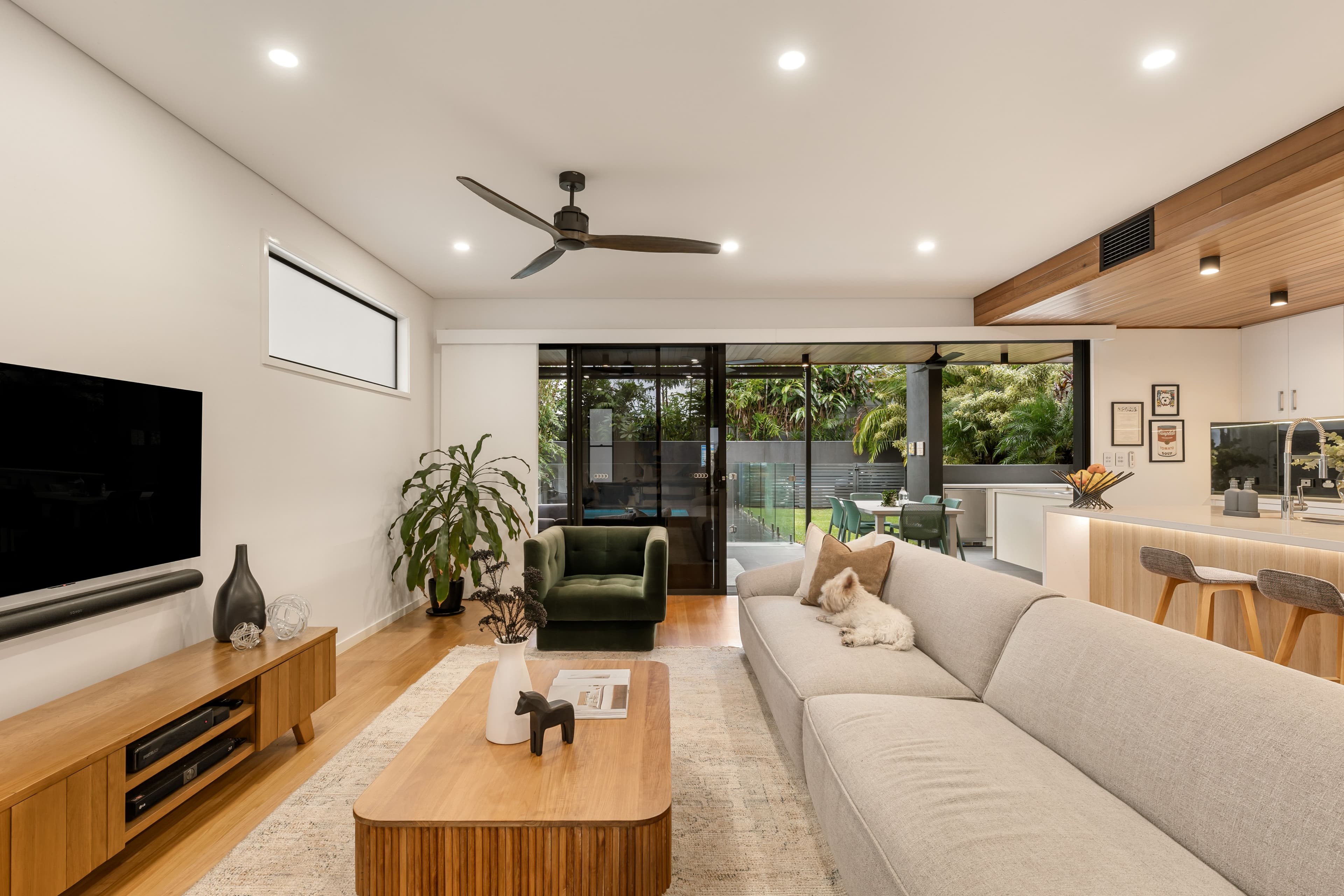 184 D'Arcy Road, Seven Hills QLD 4170, Seven Hills - Thumbnail 4