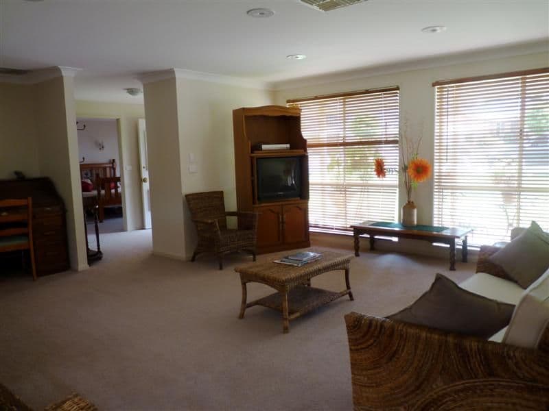 31 Sapphire Street, DUBBO NSW 2830, Dubbo - Thumbnail 5