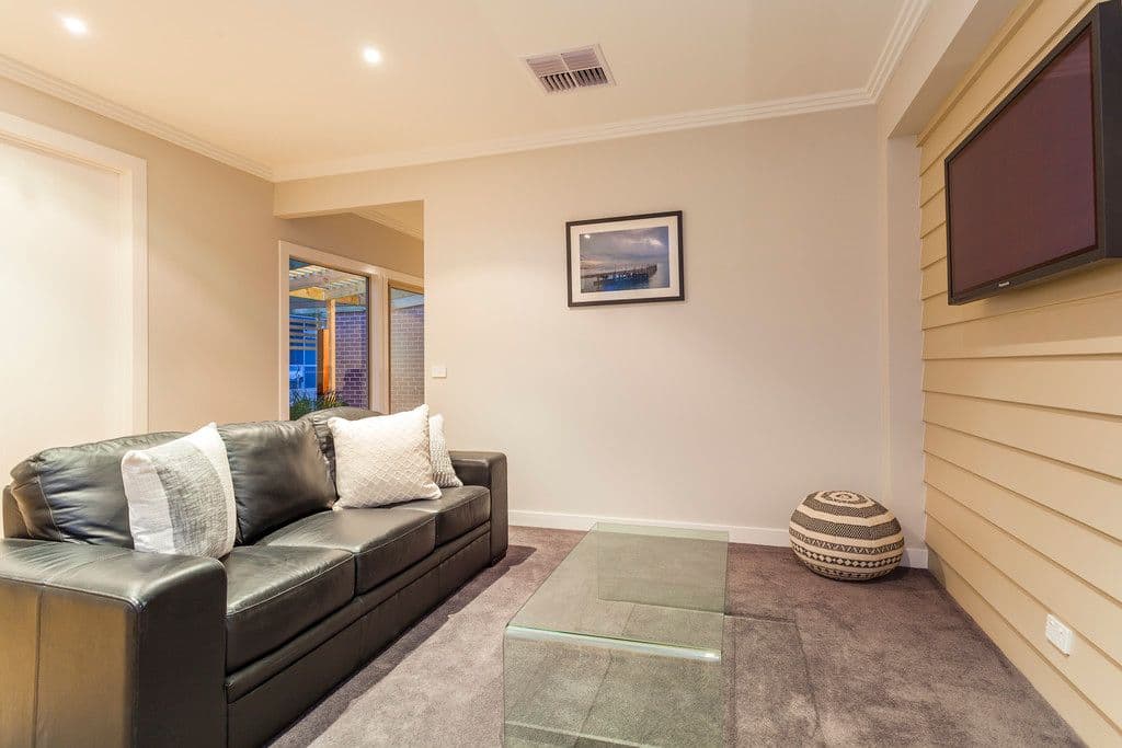 33 Anstead Avenue, DRYSDALE VIC 3222, Drysdale - Thumbnail 3