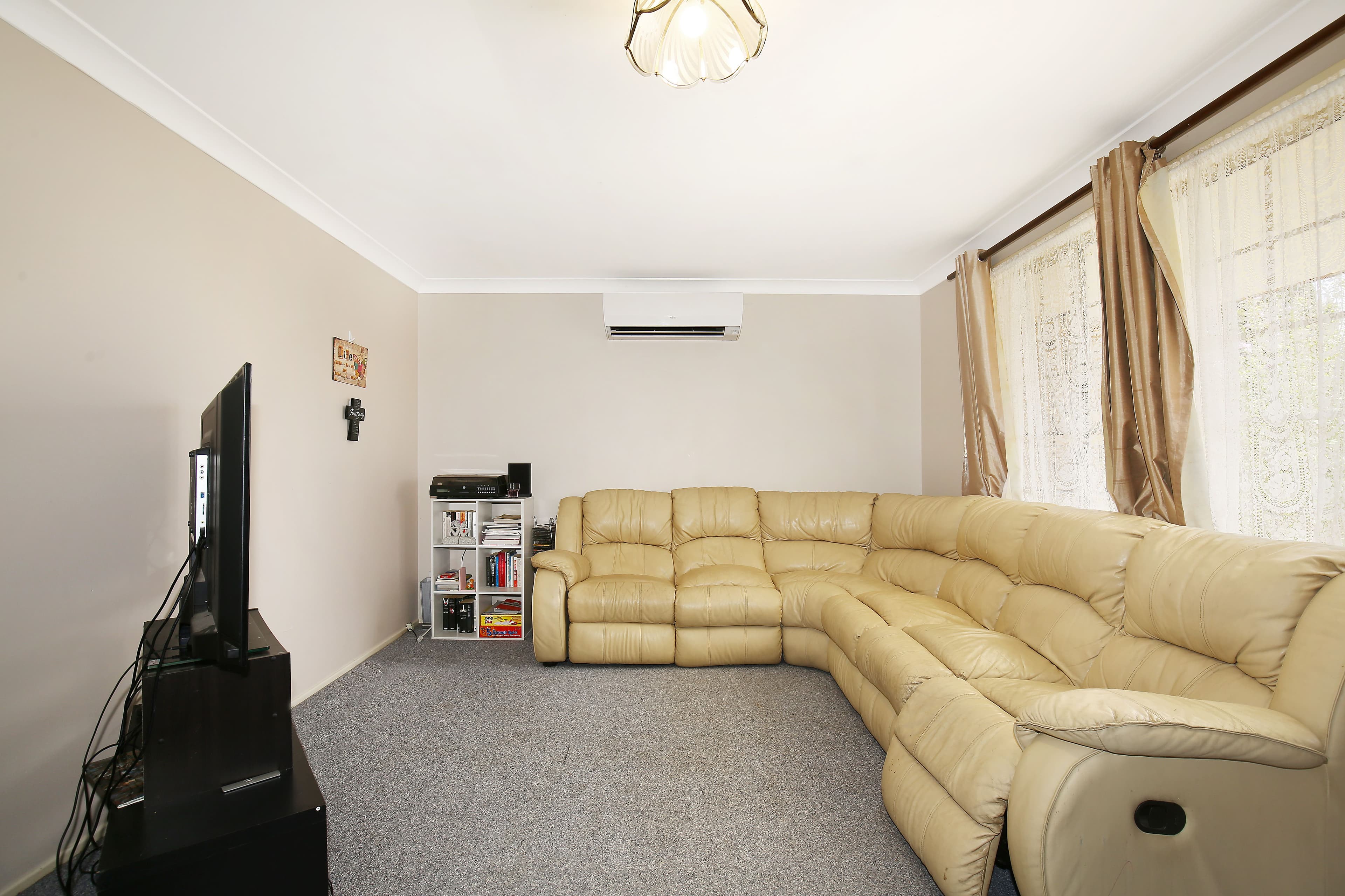 8 Frederick Place, Tamworth NSW 2340, Tamworth - Thumbnail 2