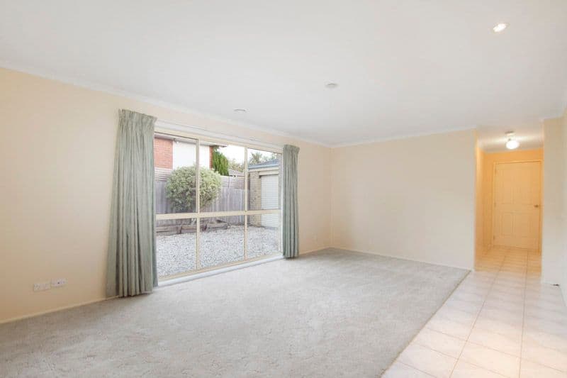 33  Hillview Drive, CARRUM DOWNS VIC 3201, Carrum Downs - Thumbnail 3