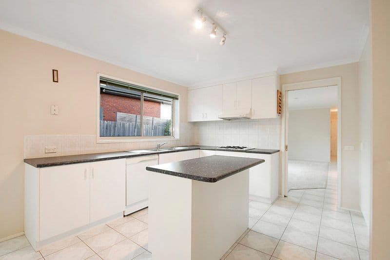 33  Hillview Drive, CARRUM DOWNS VIC 3201, Carrum Downs - Thumbnail 4