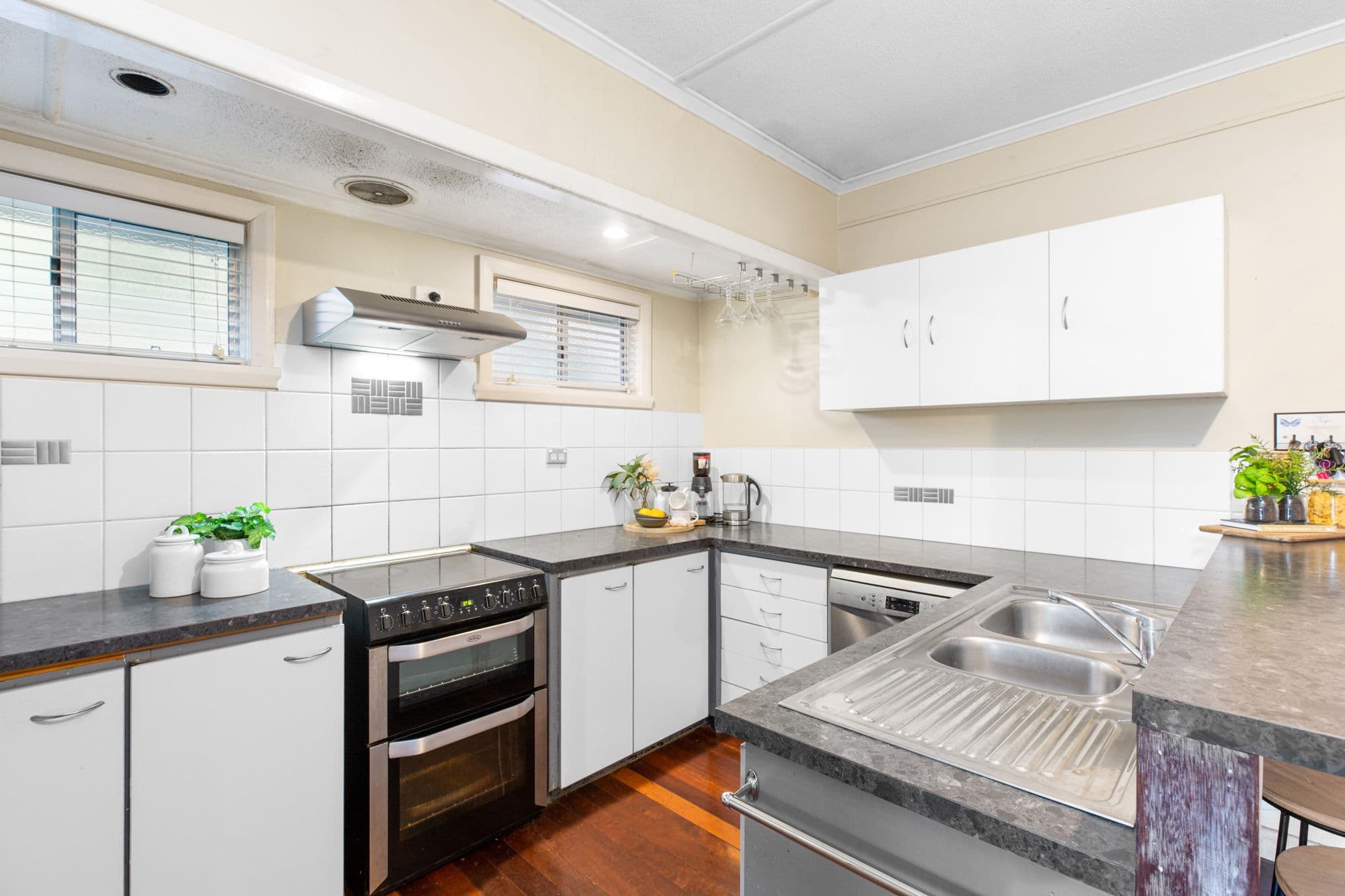 1057 South Pine Road, Everton Hills QLD 4053, Everton Hills - Thumbnail 5