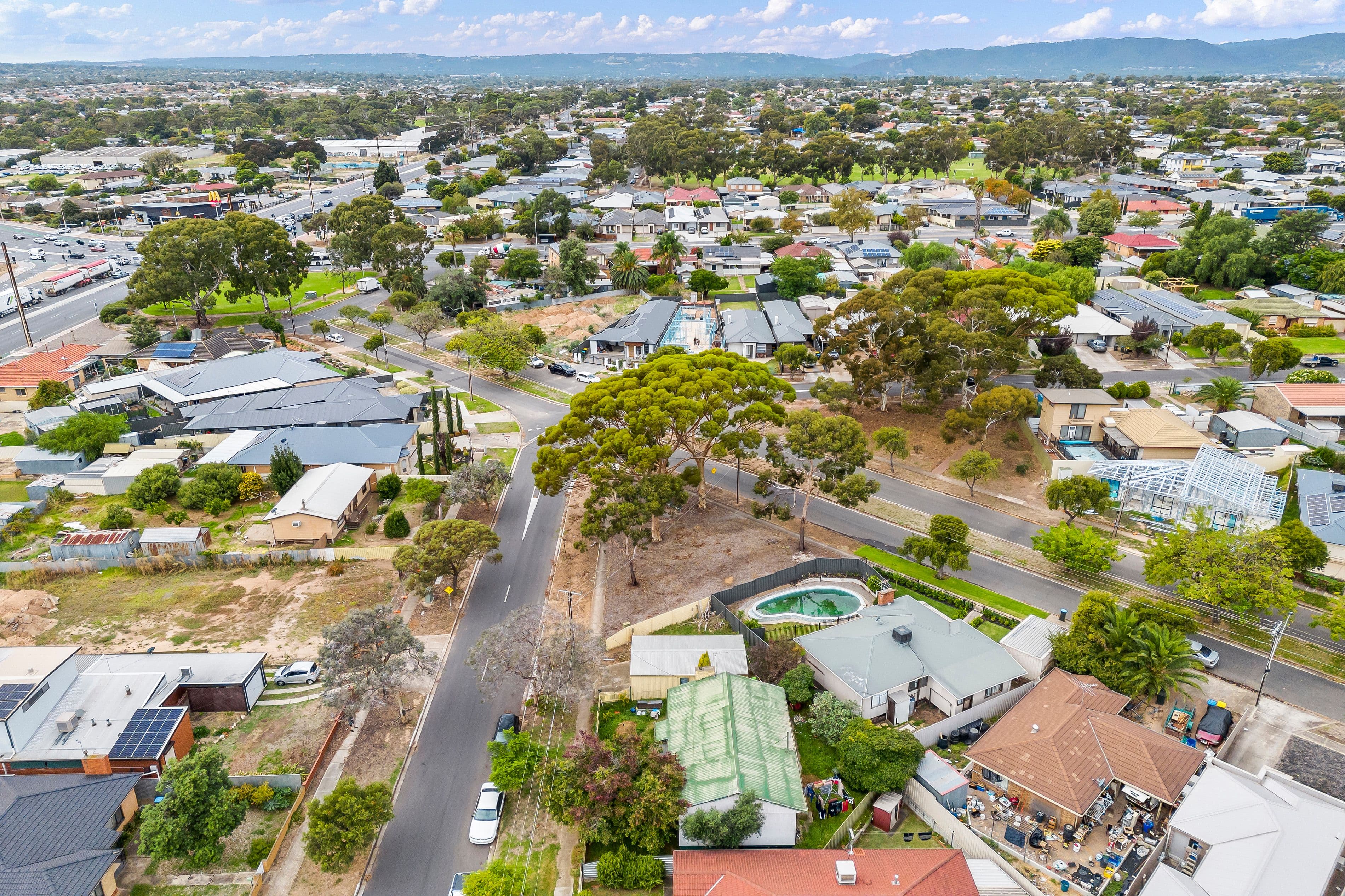 27 Melrose Avenue, Clearview SA 5085, Clearview - Thumbnail 4