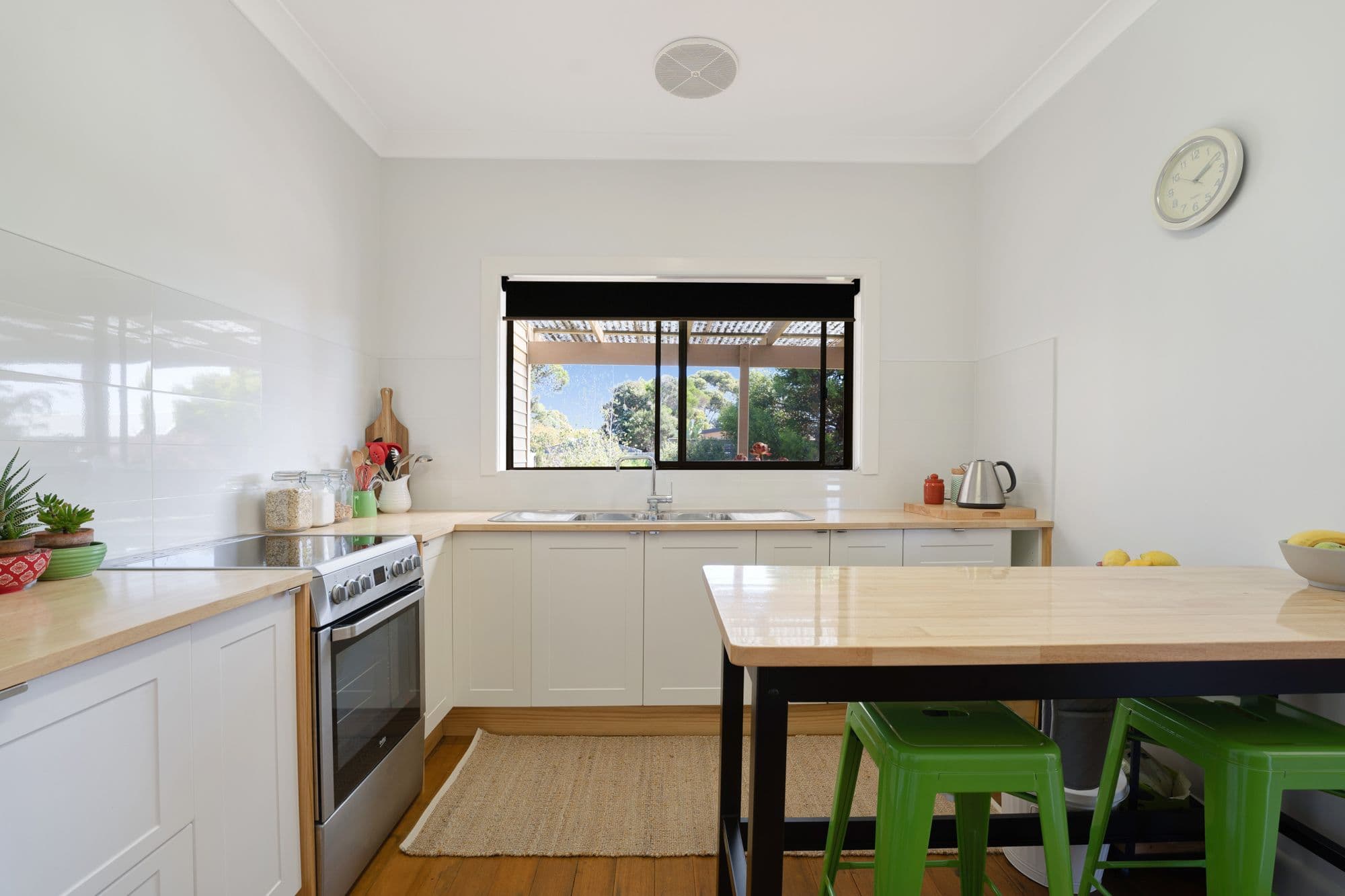 2 Pine Avenue, Cowes VIC 3922, Cowes - Thumbnail 2