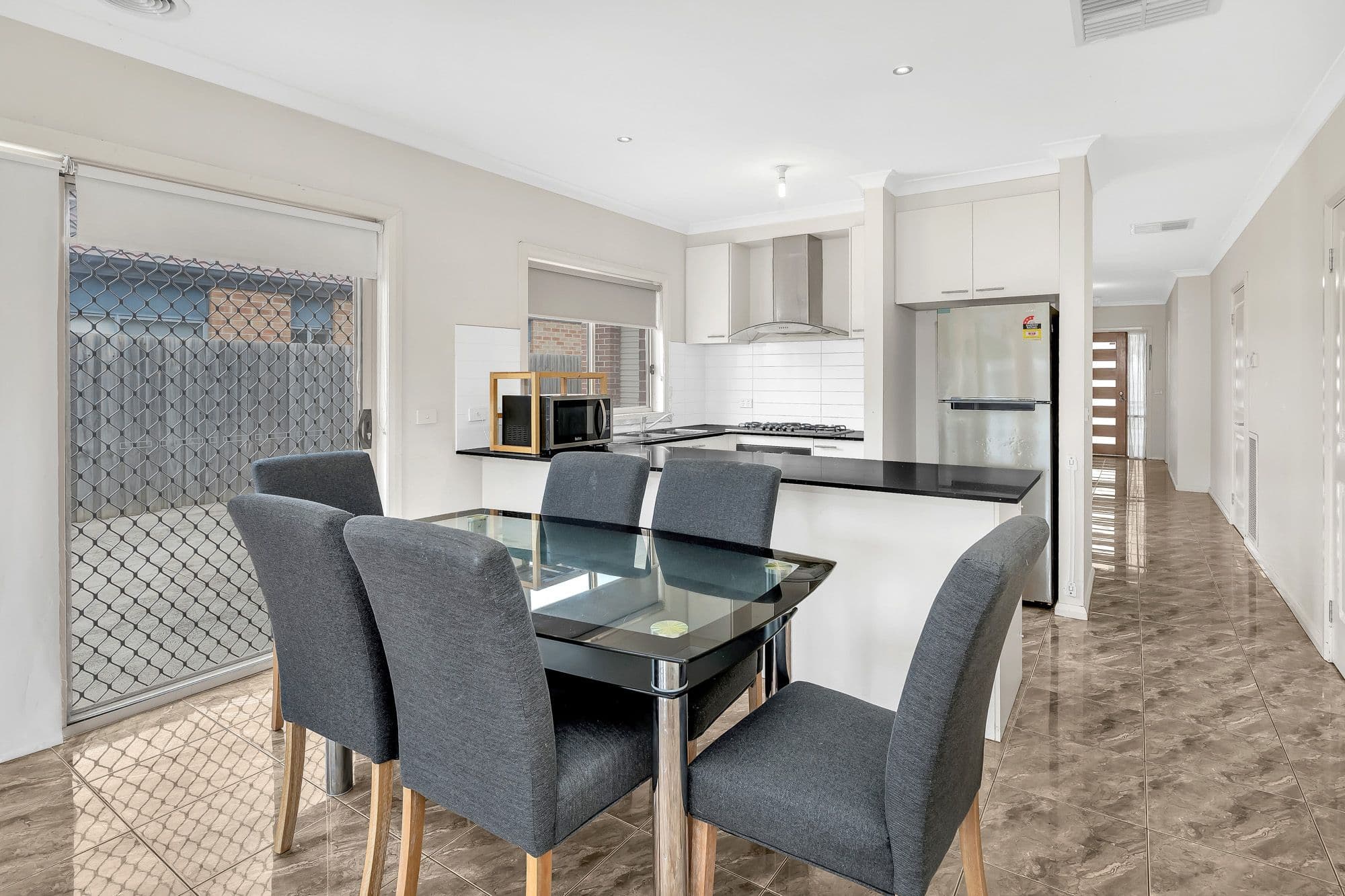 426 Hogans Road, Tarneit VIC 3029, Tarneit - Thumbnail 3