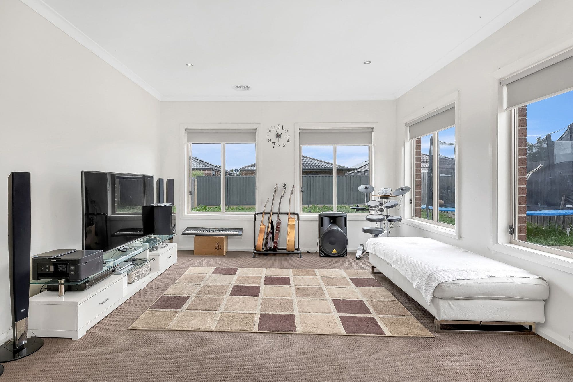 426 Hogans Road, Tarneit VIC 3029, Tarneit - Thumbnail 4