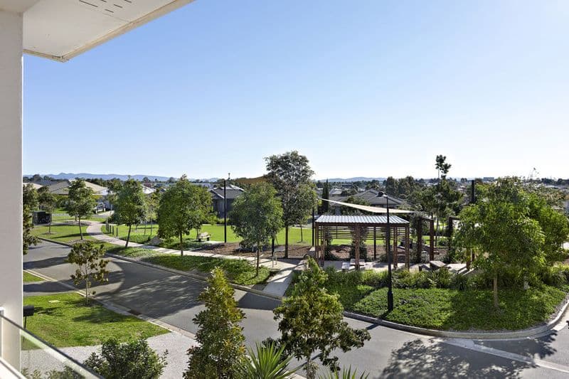 906/3 Haran Street, Mascot - Image 1
