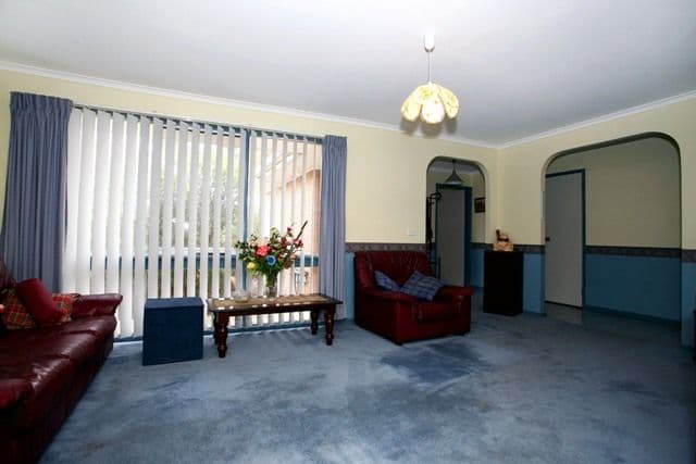 5 Curlew Place, WERRIBEE VIC 3030, Werribee - Thumbnail 2
