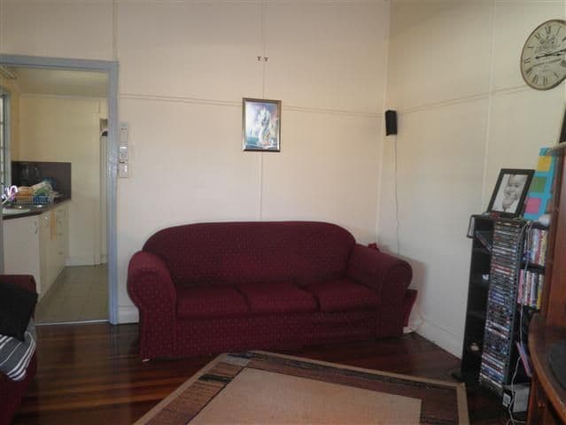 74 Northern Road, ROMA QLD 4455, Roma - Thumbnail 2
