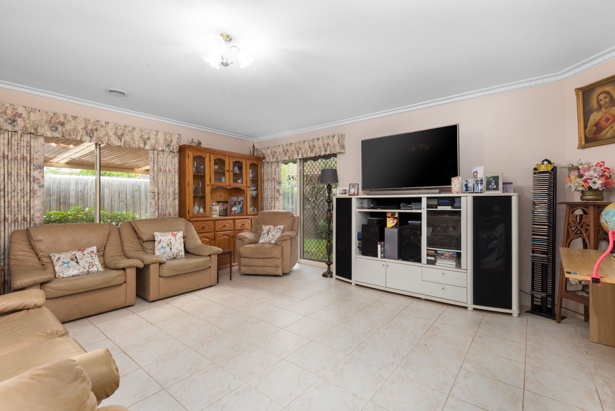 2 Whitehall Crescent, Werribee VIC 3030, Werribee - Thumbnail 4