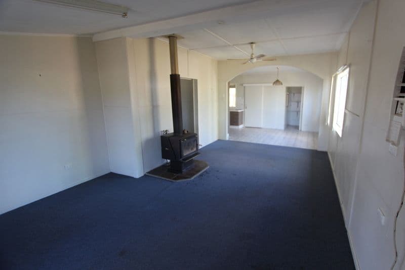 94 Hill Street, AUGATHELLA QLD 4477, Augathella - Thumbnail 2