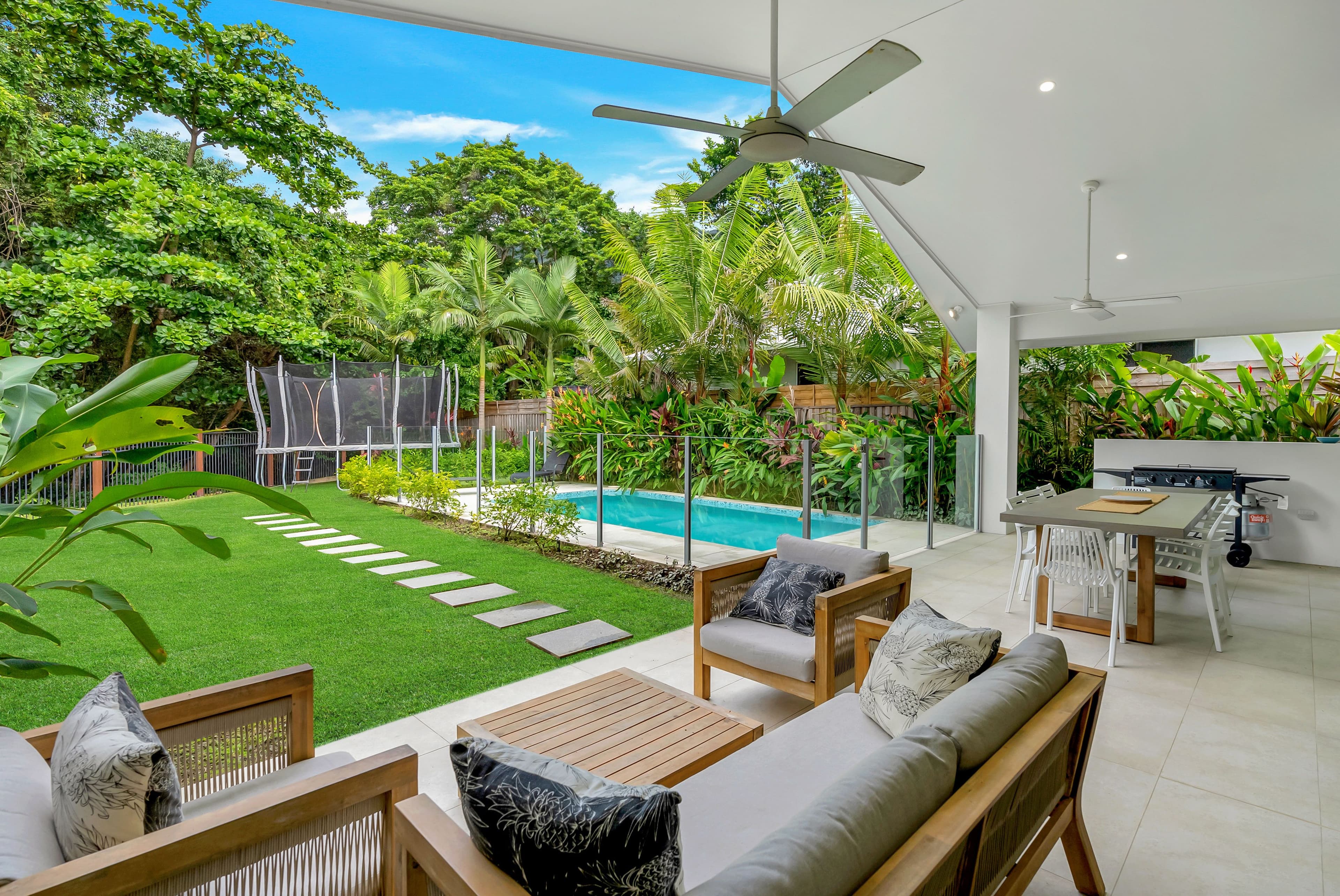 6 Latania Close, Palm Cove QLD 4879, Palm Cove - Thumbnail 2