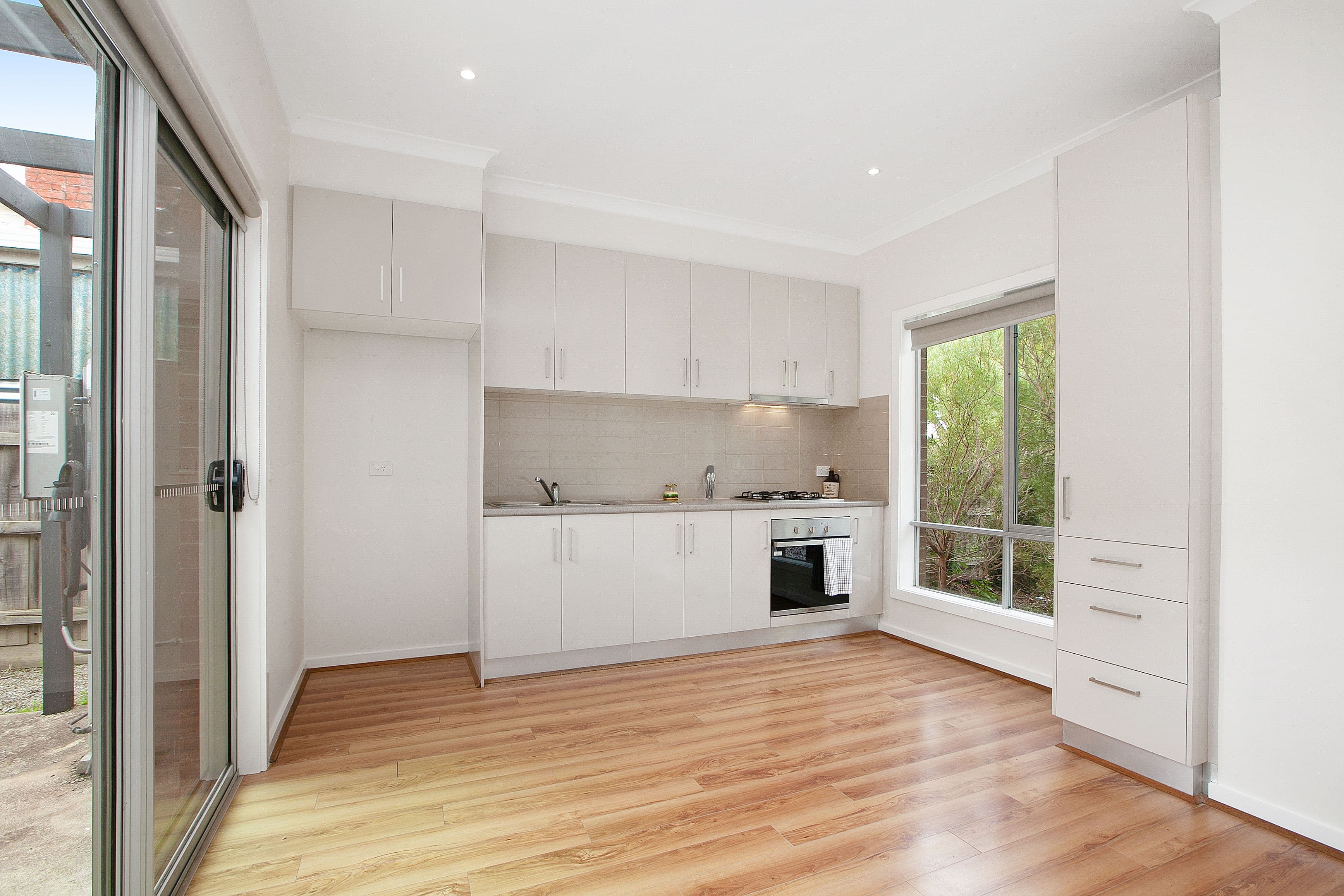 51 Lane Crescent, Reservoir VIC 3073, Reservoir - Thumbnail 4