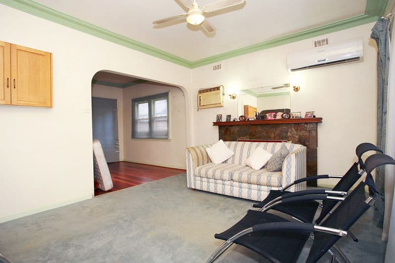 4 Gwenda Street, DANDENONG VIC 3175, Dandenong - Thumbnail 3