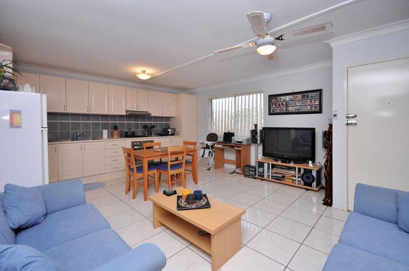8 Ames Street, COORPAROO QLD 4151, Coorparoo - Thumbnail 3