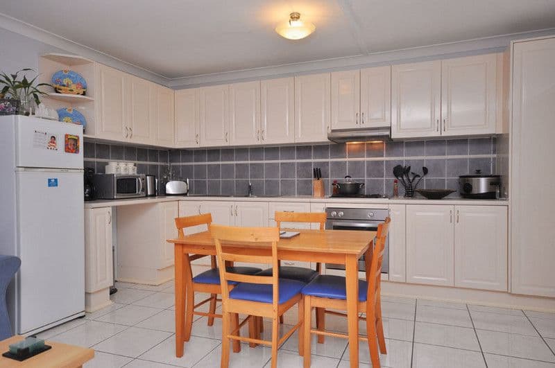 8 Ames Street, COORPAROO QLD 4151, Coorparoo - Thumbnail 4