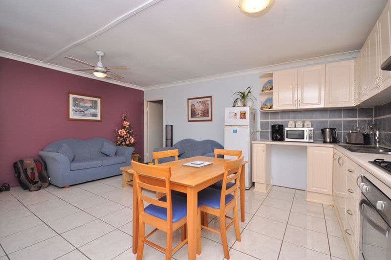 8 Ames Street, COORPAROO QLD 4151, Coorparoo - Thumbnail 5
