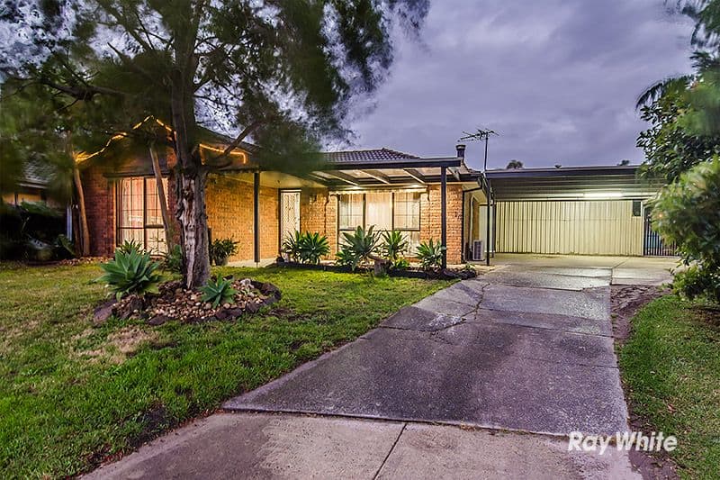 14 Ferncroft Court, Cranbourne North VIC 3977, Cranbourne North - Thumbnail 2