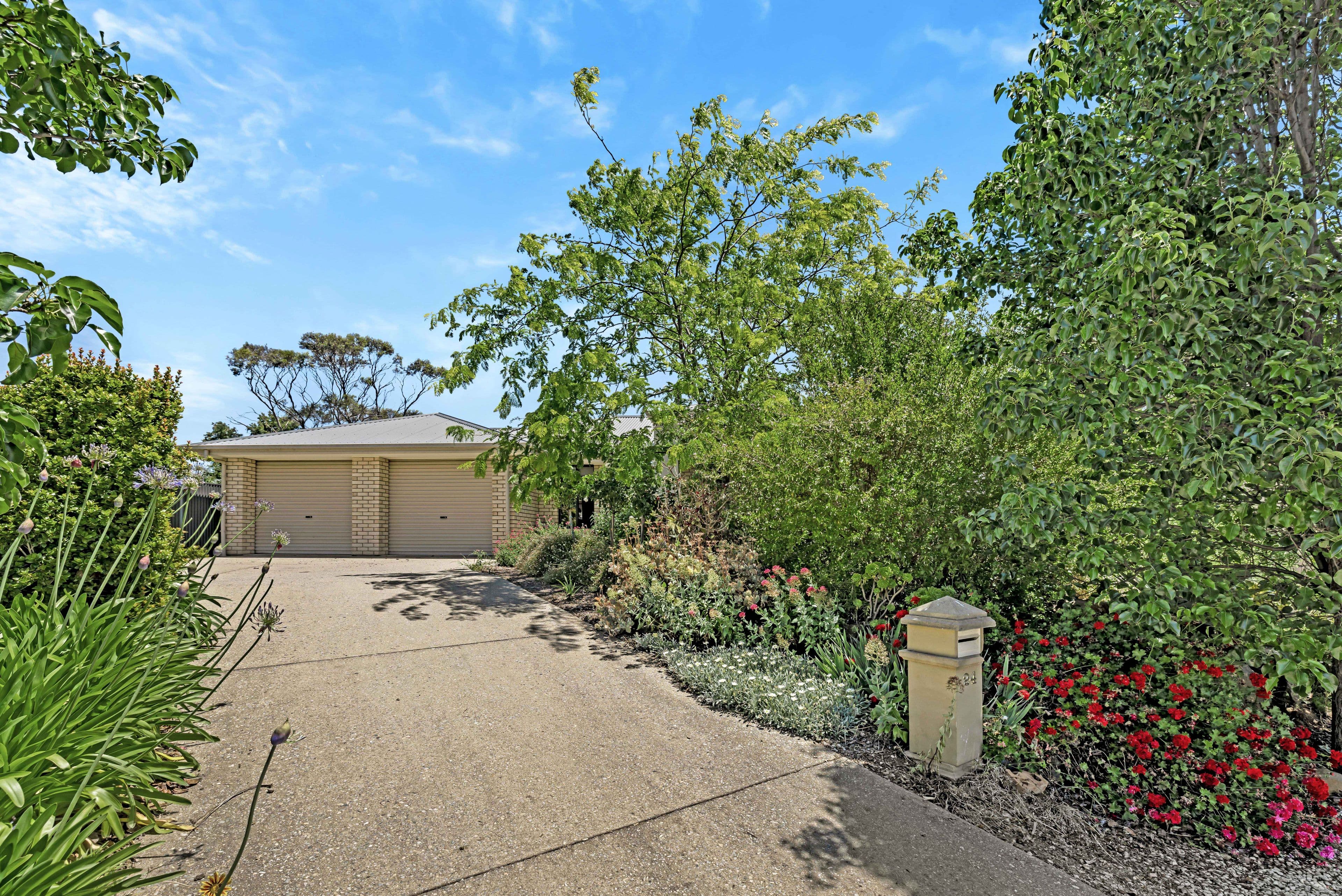 24 FIELD Drive, Strathalbyn SA 5255, Strathalbyn - Image 1