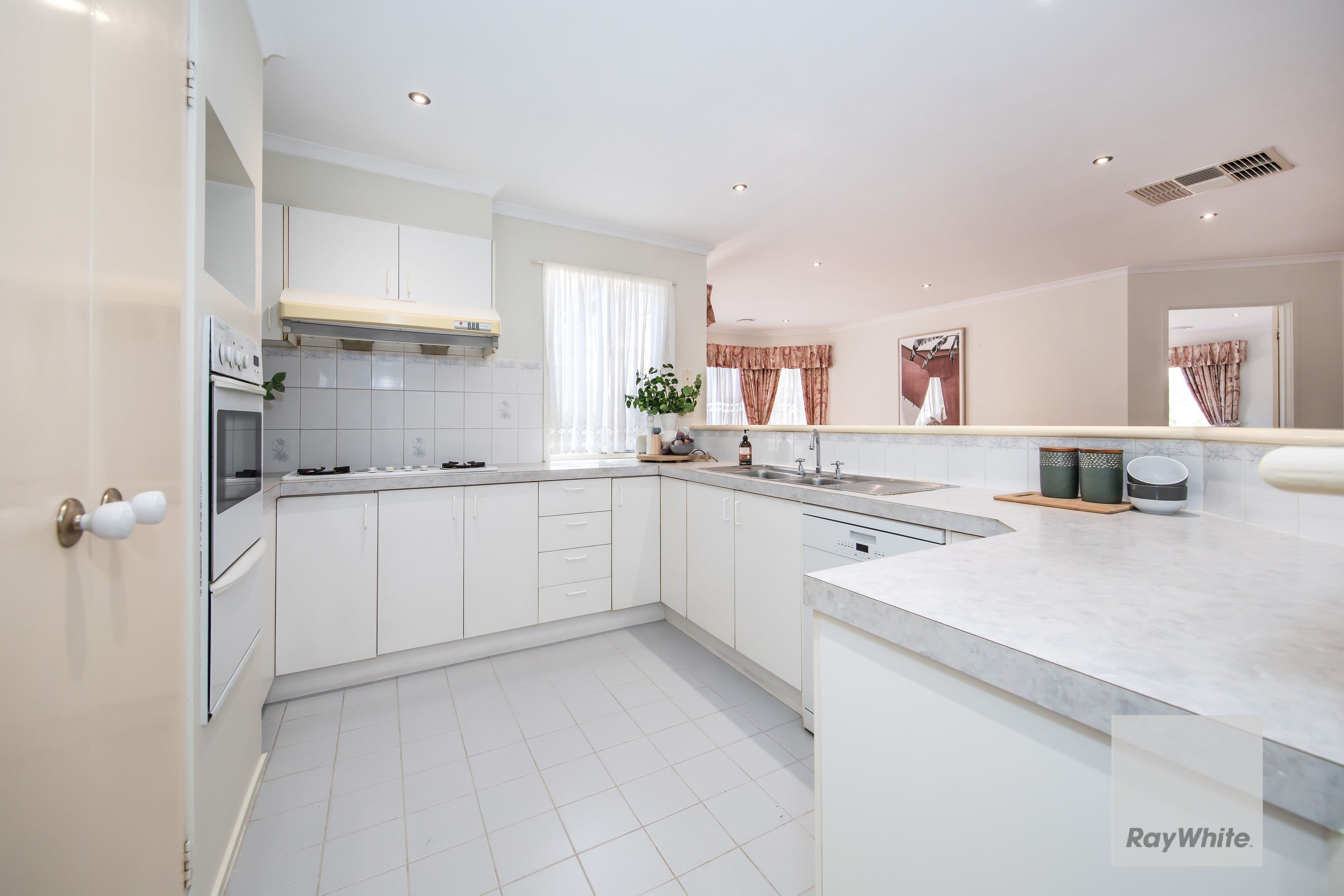 2 Perret Walk, Sydenham VIC 3037, Sydenham - Thumbnail 7