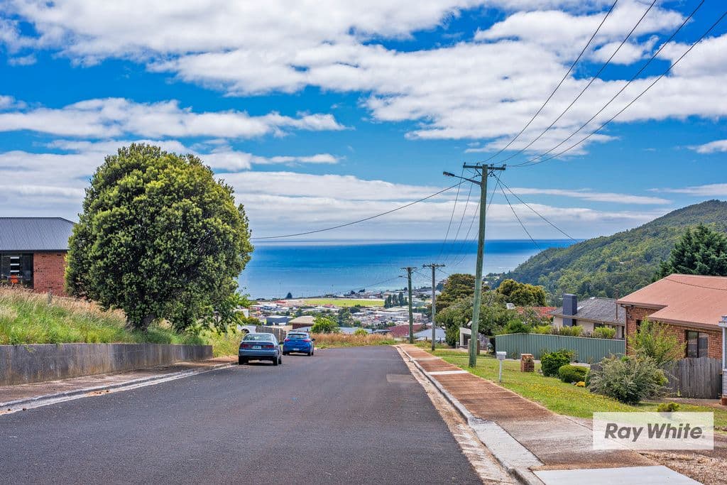 15 Grant Street, Havenview TAS 7320, Havenview - Thumbnail 3