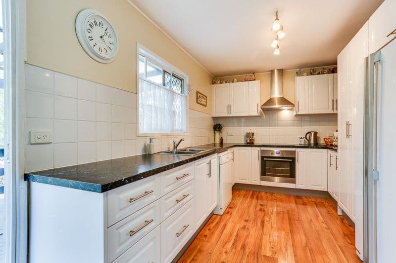 2 Woodlands Avenue, Camira QLD 4300, Camira - Thumbnail 7