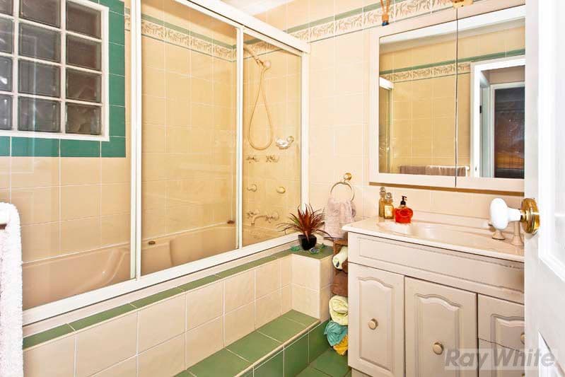 4  Bossley Road, BOSSLEY PARK NSW 2176, Bossley Park - Thumbnail 8