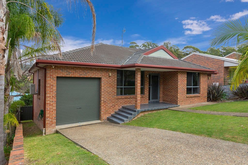 30 Hume Road, Surf Beach - Image 1