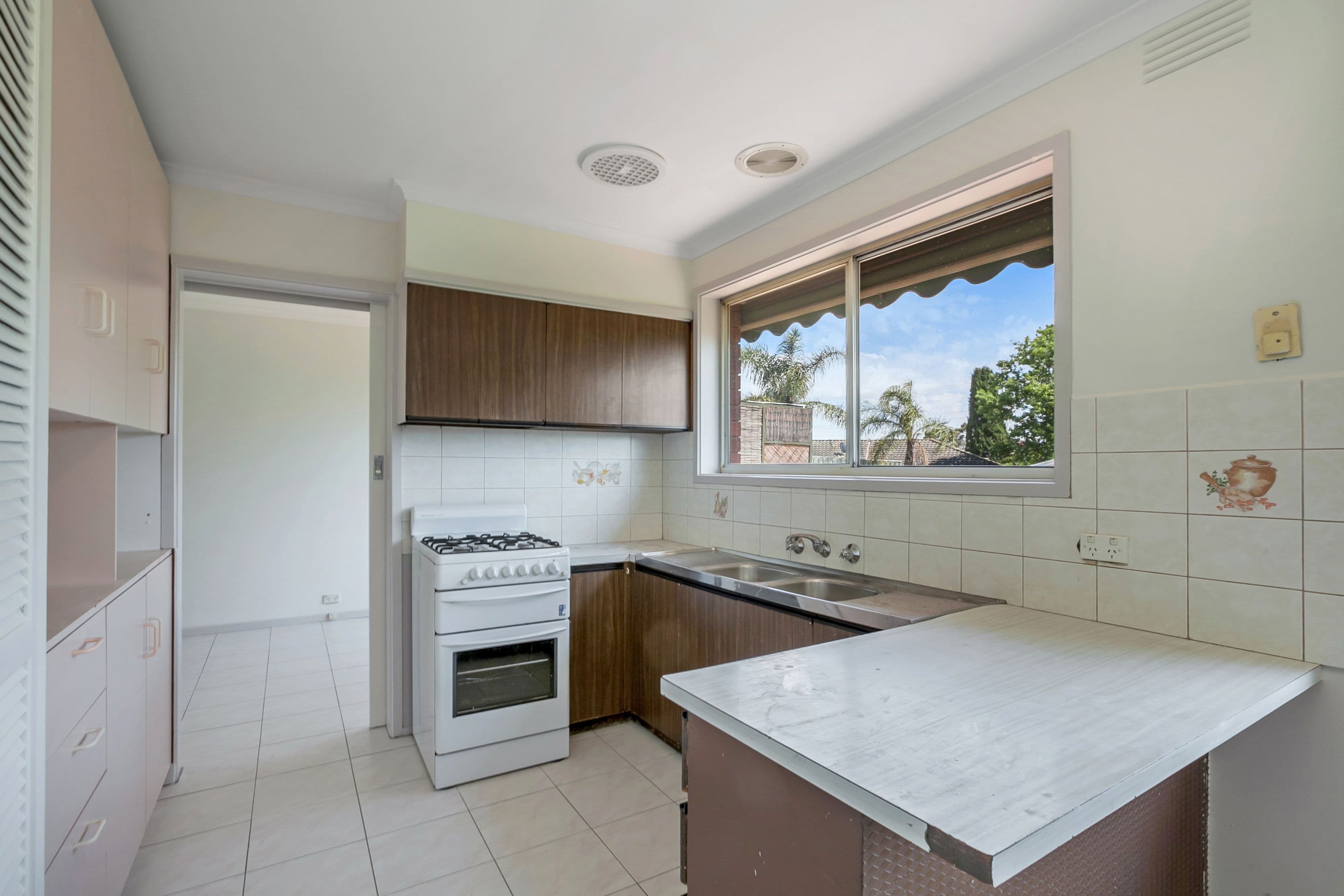 60 Mckimmies Road, Lalor VIC 3075, Lalor - Thumbnail 4