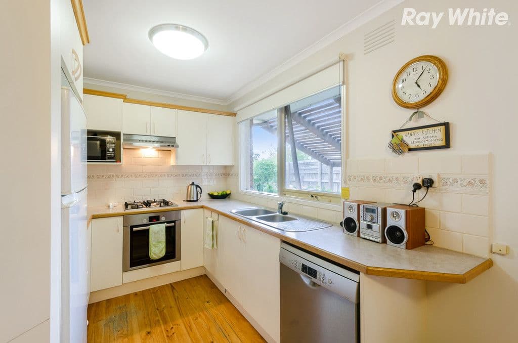 21 Westburn Grove, Scoresby VIC 3179, Scoresby - Thumbnail 2