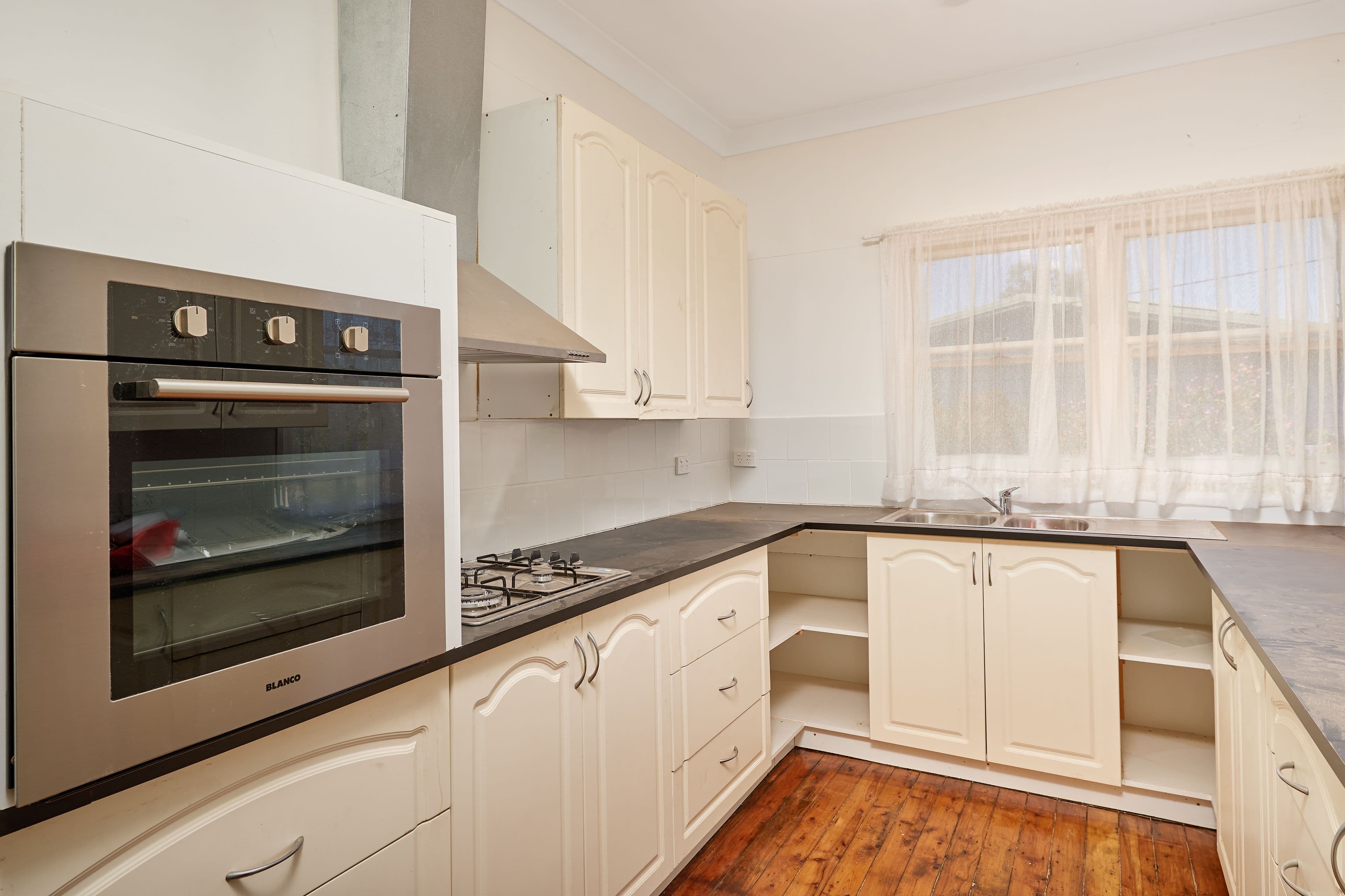 5 Hannah Street, Ganmain NSW 2702, Ganmain - Thumbnail 2