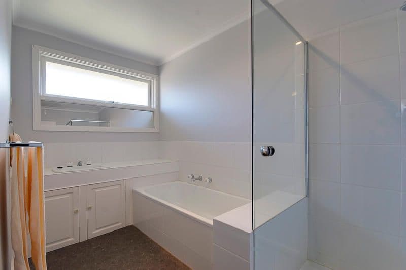 2 Village Drive, DINGLEY VILLAGE VIC 3172, Dingley Village - Thumbnail 5