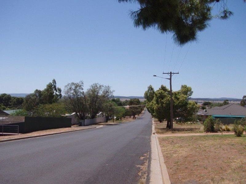 35 Medlyn Street, PARKES NSW 2870, Parkes - Thumbnail 7