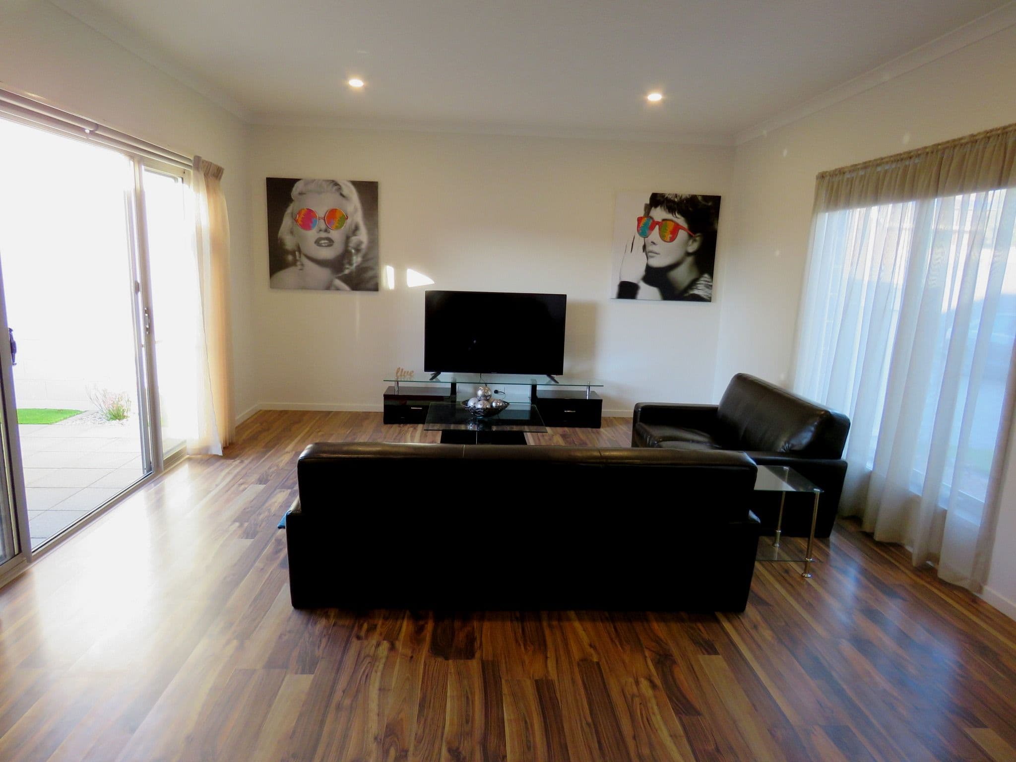 2 Napier Place, Warrnambool VIC 3280, Warrnambool - Thumbnail 2