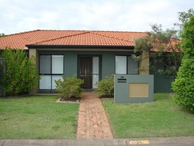 28 Blackwattle Circuit, ARUNDEL QLD 4214, Arundel - Image 1