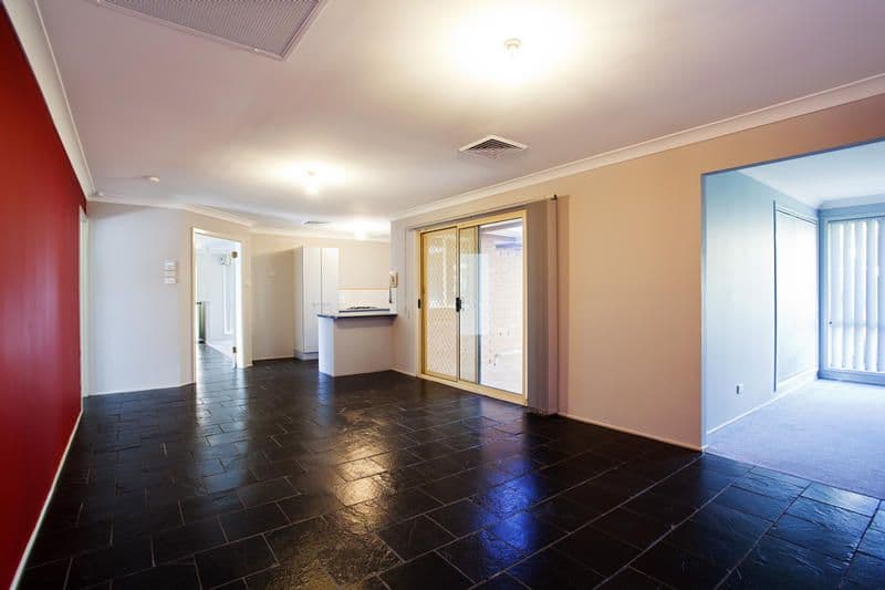18 Coolabah Crescent, GLENMORE PARK NSW 2745, Glenmore Park - Thumbnail 5