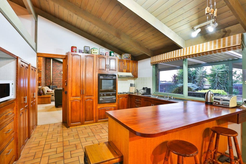 24 Thompson Street, Bowral, Bowral - Thumbnail 2