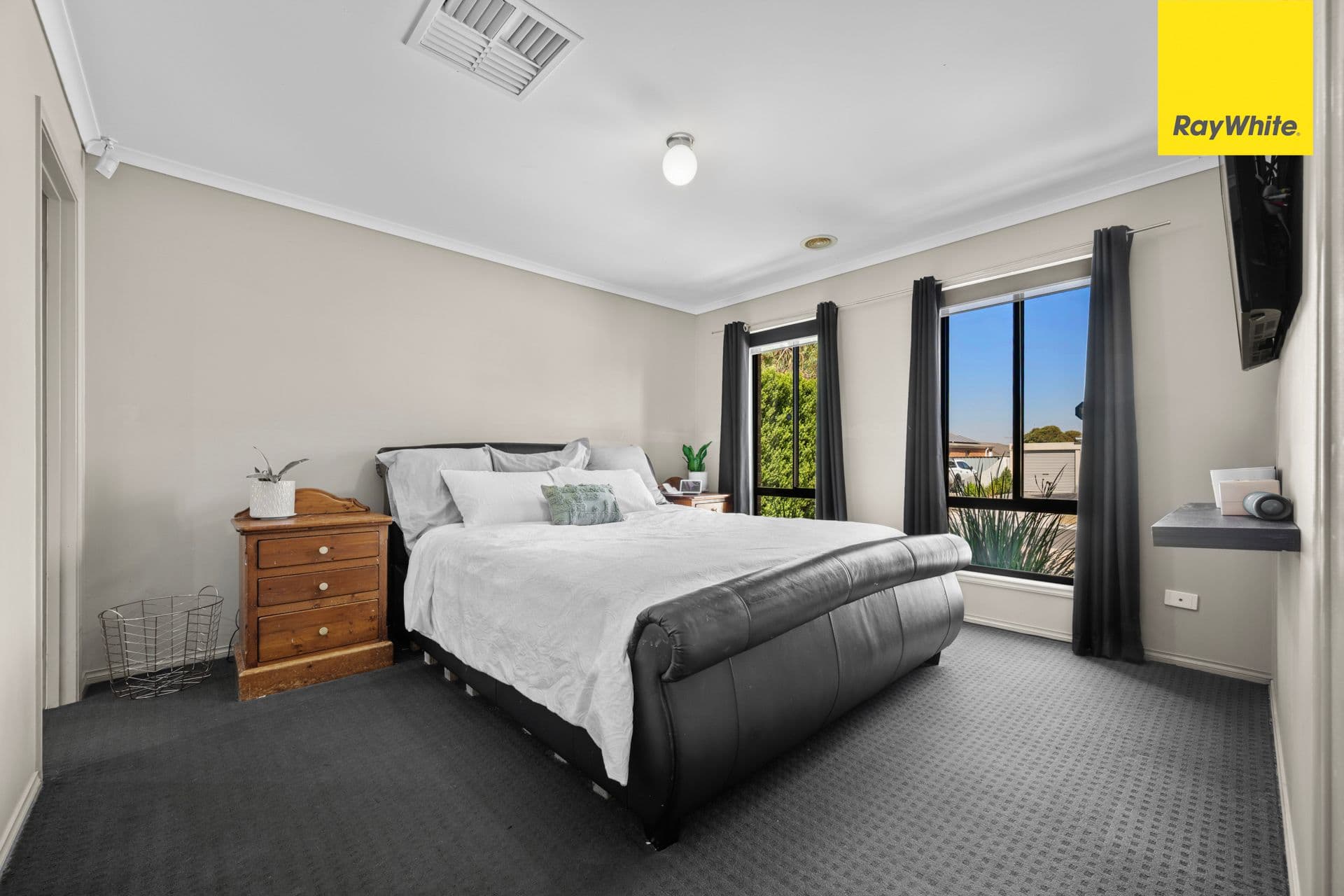 22 Skipton Street, Kurunjang VIC 3337, Kurunjang - Thumbnail 2