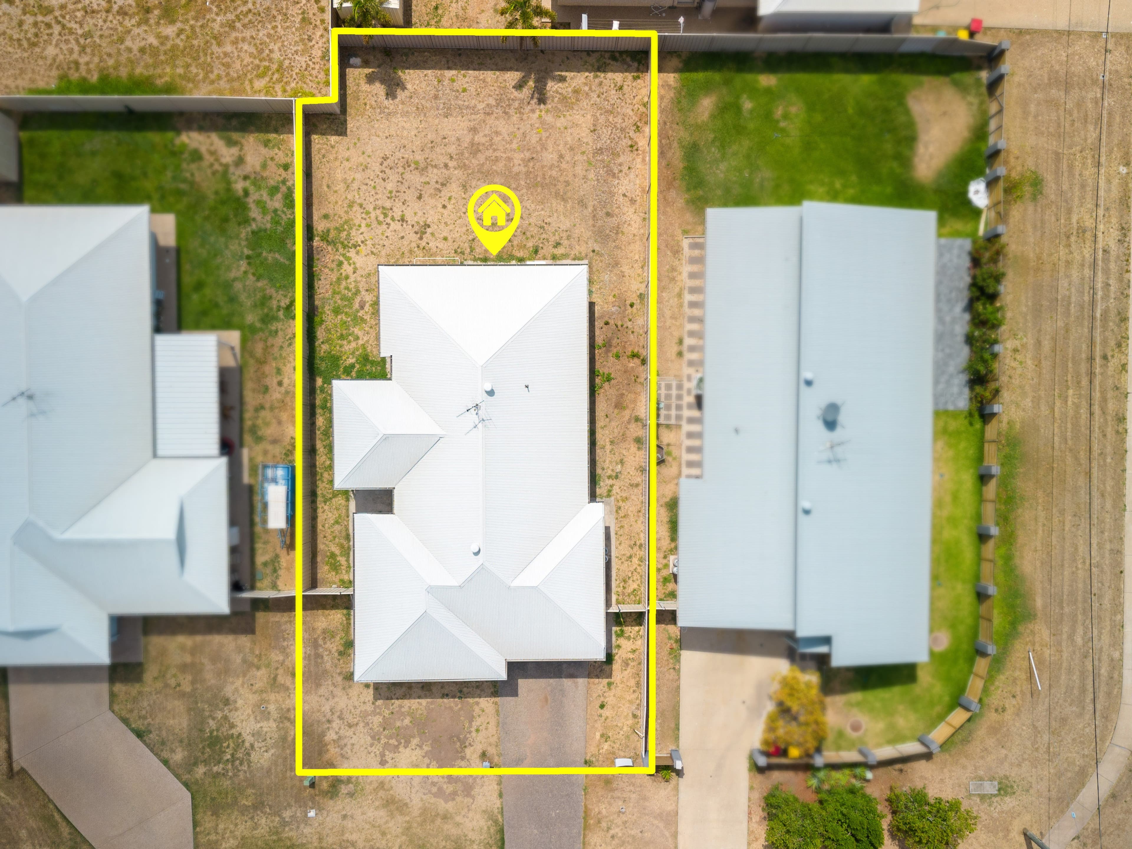 140 Opal Street, Emerald QLD 4720, Emerald - Thumbnail 3