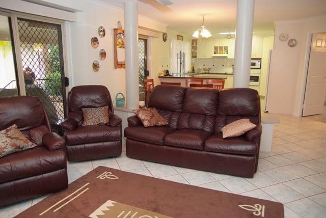 12 Caledonian Drive, BEACONSFIELD QLD 4740, Beaconsfield - Thumbnail 4