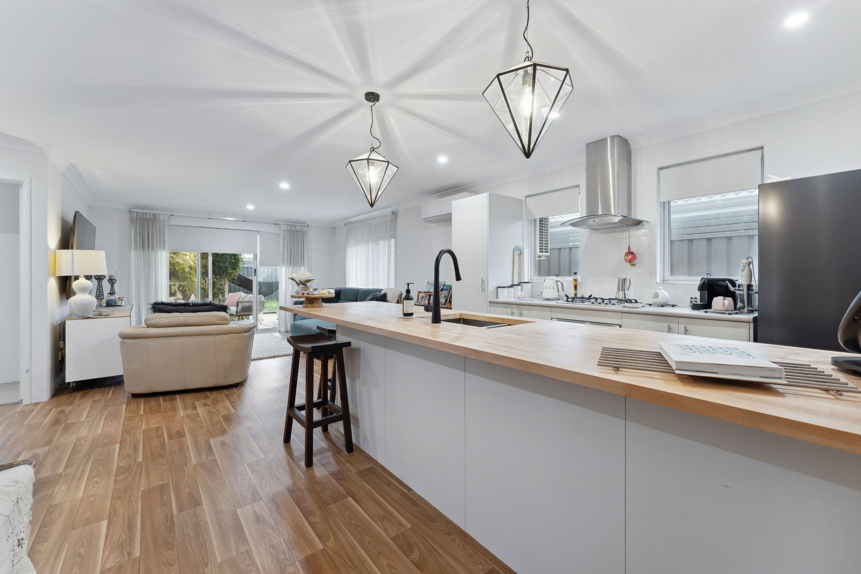 34 Bottlenose Circuit, Waikiki WA 6169, Waikiki - Thumbnail 4