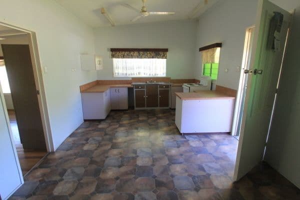 23 Rollingstone Street, ROLLINGSTONE QLD 4816, Rollingstone - Thumbnail 2