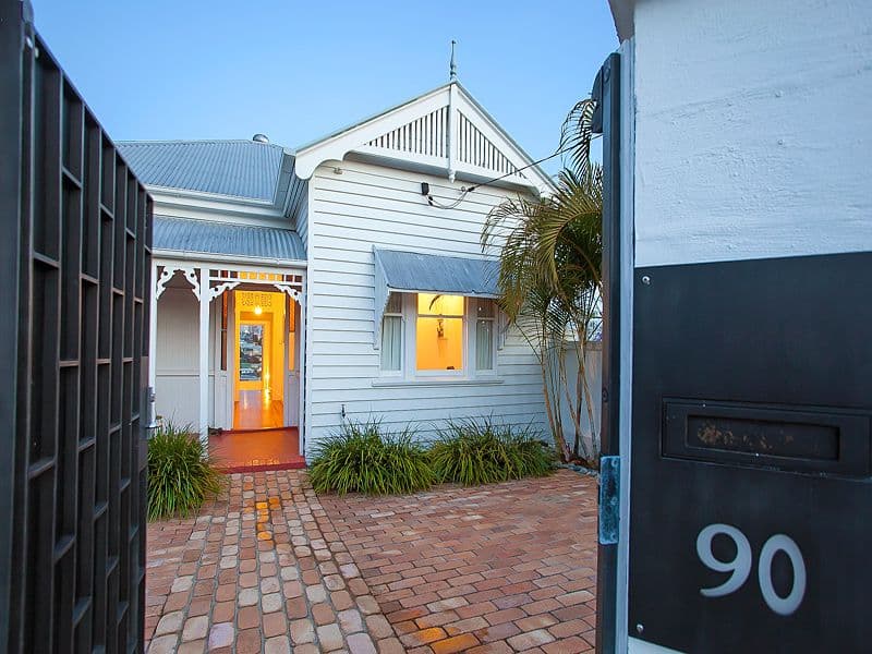 90 Enoggera Terrace, RED HILL QLD 4059, Red Hill - Thumbnail 2