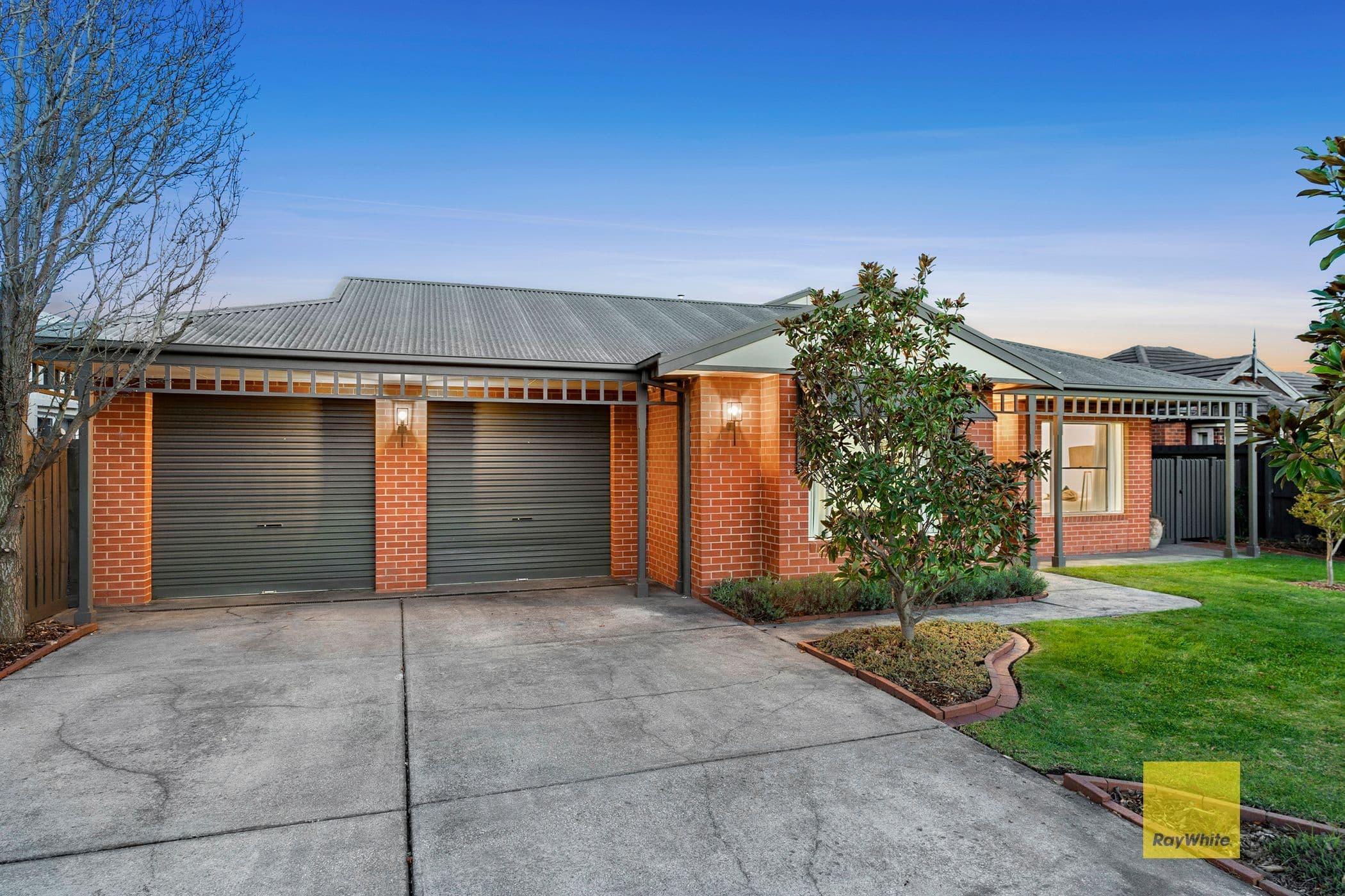 24 Mulquiney Crescent, Highton VIC 3216, Highton - Thumbnail 2