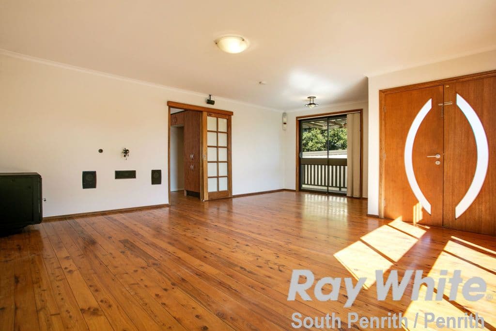 11 Rosella Place, Cranebrook - Thumbnail 2