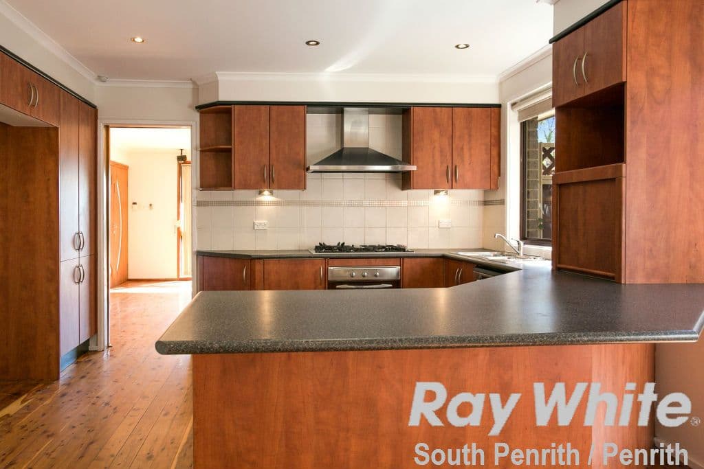 11 Rosella Place, Cranebrook - Thumbnail 3